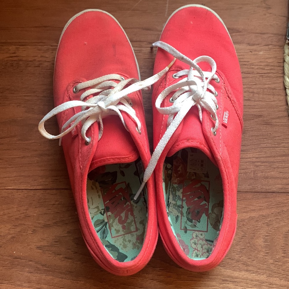 Vans - Picture 2 of 3